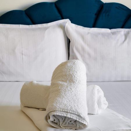 Luxury Suite Alezzi Beach Apartment Piscina Incalzita Sauna Jacuzzi Parking Năvodari Exteriér fotografie