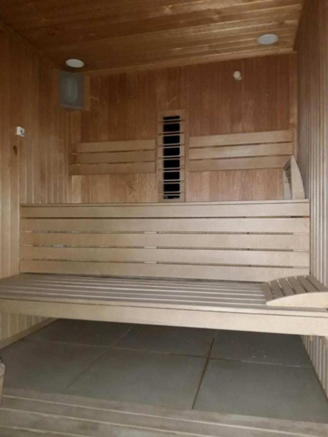 Luxury Suite Alezzi Beach Apartment Piscina Incalzita Sauna Jacuzzi Parking Năvodari Exteriér fotografie