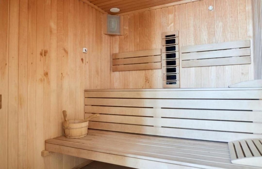 Luxury Suite Alezzi Beach Apartment Piscina Incalzita Sauna Jacuzzi Parking Năvodari Exteriér fotografie